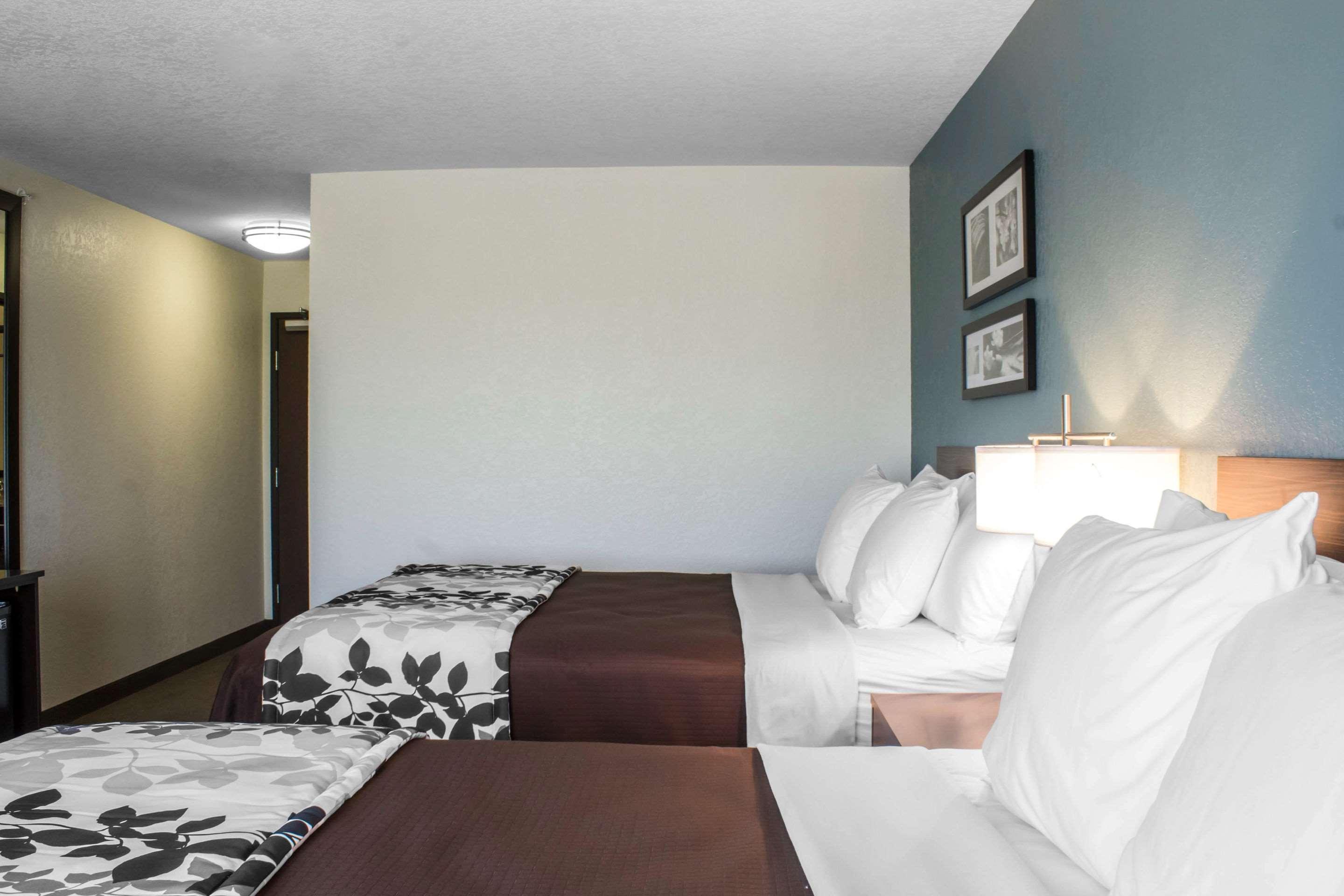 Sleep Inn & Suites Fort Dodge Buitenkant foto