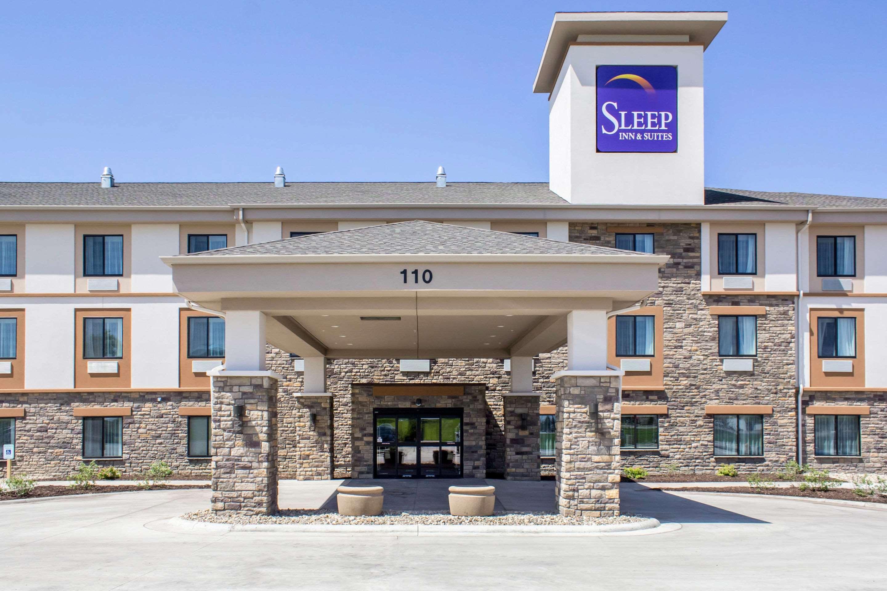 Sleep Inn & Suites Fort Dodge Buitenkant foto