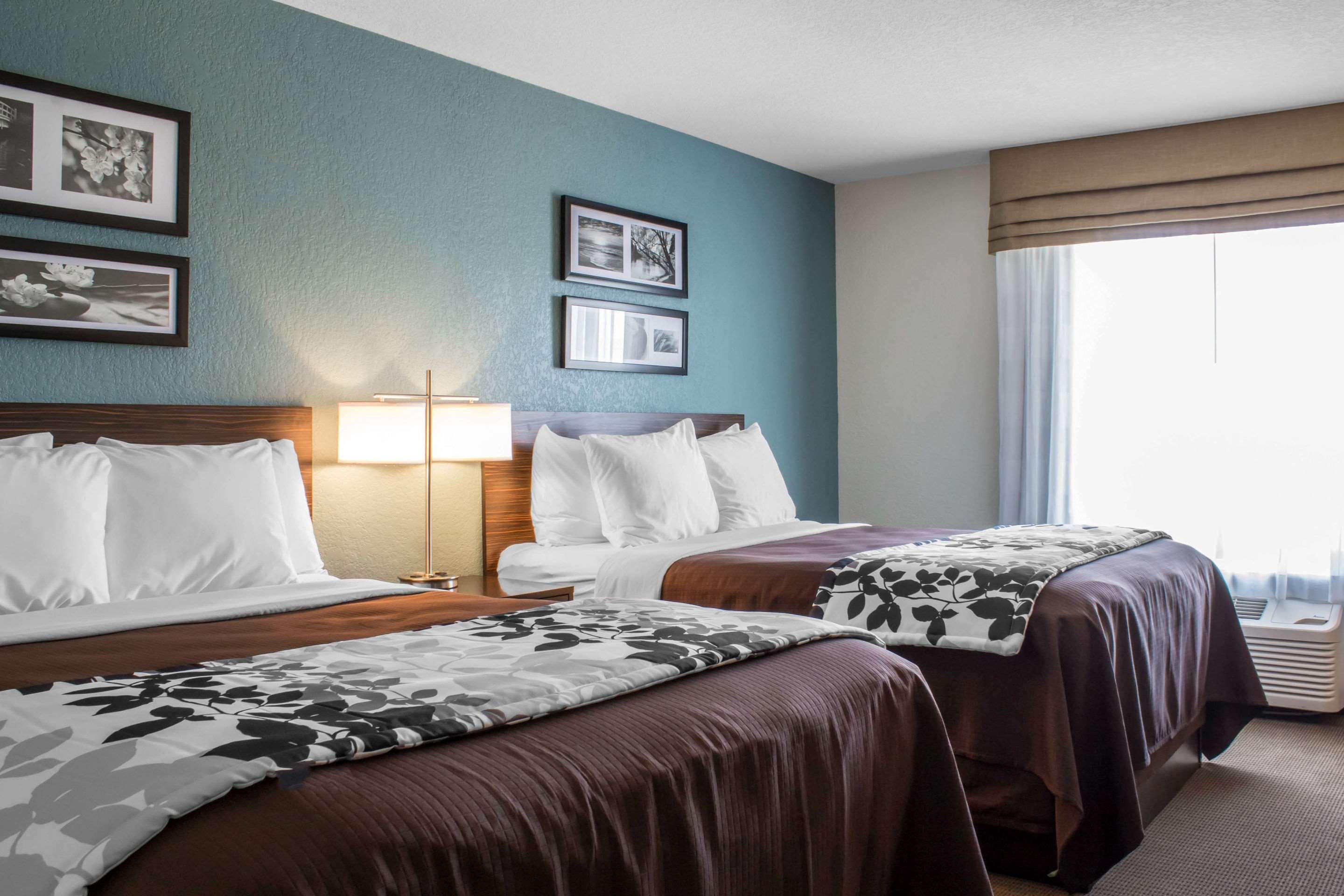 Sleep Inn & Suites Fort Dodge Buitenkant foto